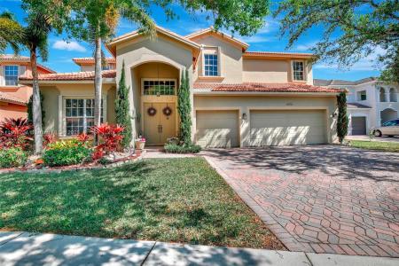 19151 N Hibiscus St, Weston, Florida 33332, USA