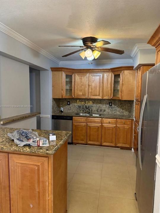 2401 Largo Dr, Miramar, Florida 33023, USA