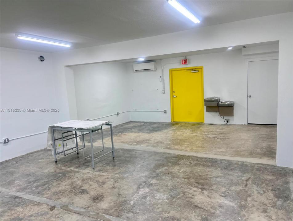 3070 NW 46th St, Miami, 佛羅里達州 33142, 美國