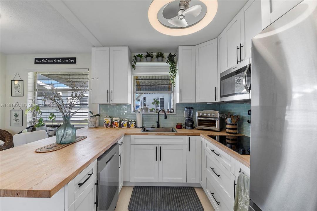 3114 Byron Cir 128, Hollywood, Florida 33021, Amerika Birleşik Devletleri