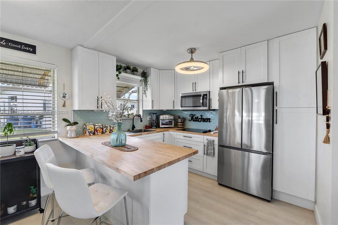 3114 Byron Cir 128, Hollywood, Florida 33021, Amerika Birleşik Devletleri