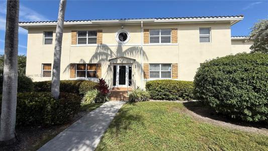755 NE 91st St 3F, Miami Shores, Florida 33138, USA