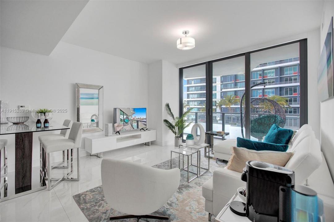 1300 S Miami Ave 1407, Miami, Florida 33130, Stati Uniti