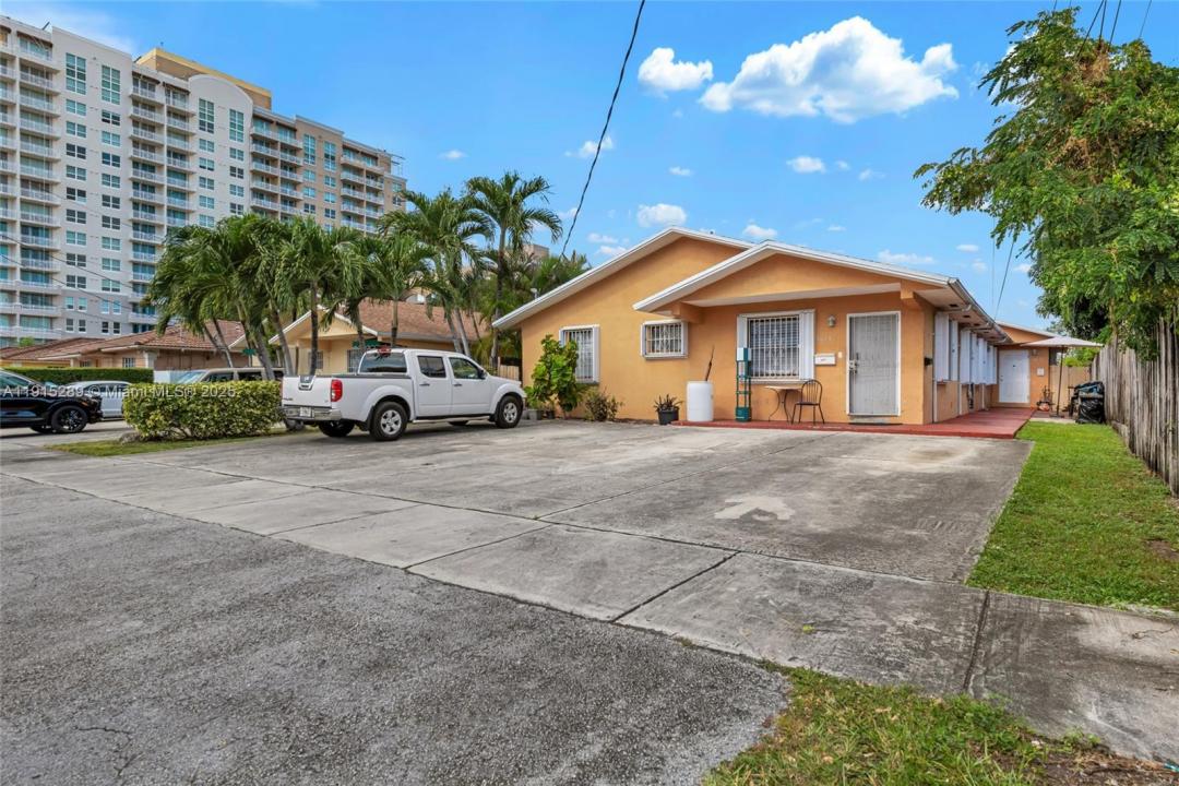 3631 SW 27th St, Miami, Flórida 33133, Estados Unidos