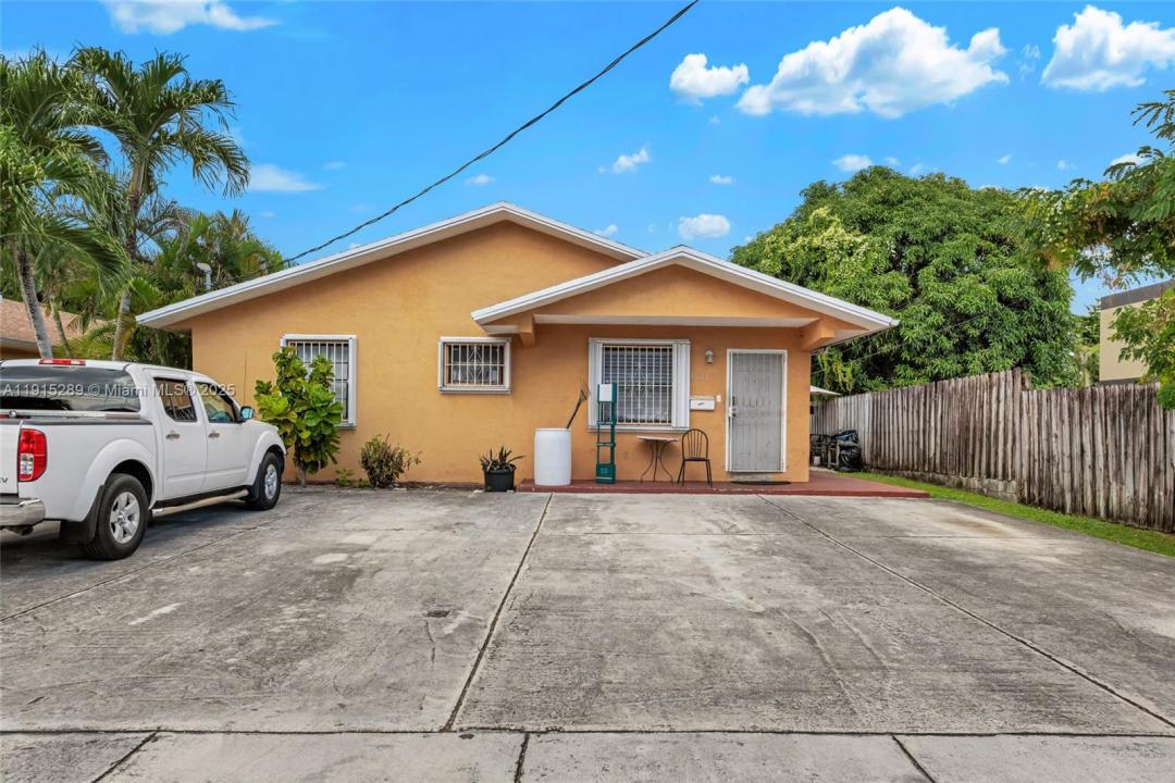 3631 SW 27th St, Miami, Flórida 33133, Estados Unidos