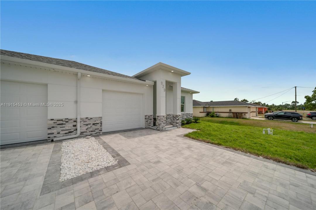 Lehigh Acres, Florida 33974