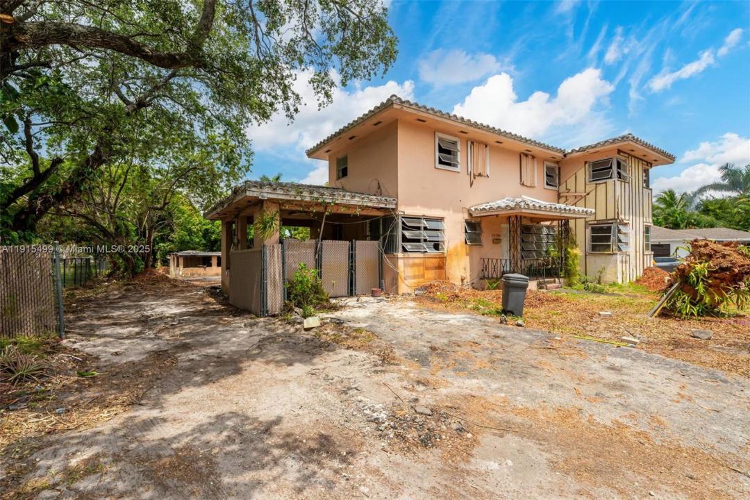 15100 NW River Dr, Miami, Florida 33169