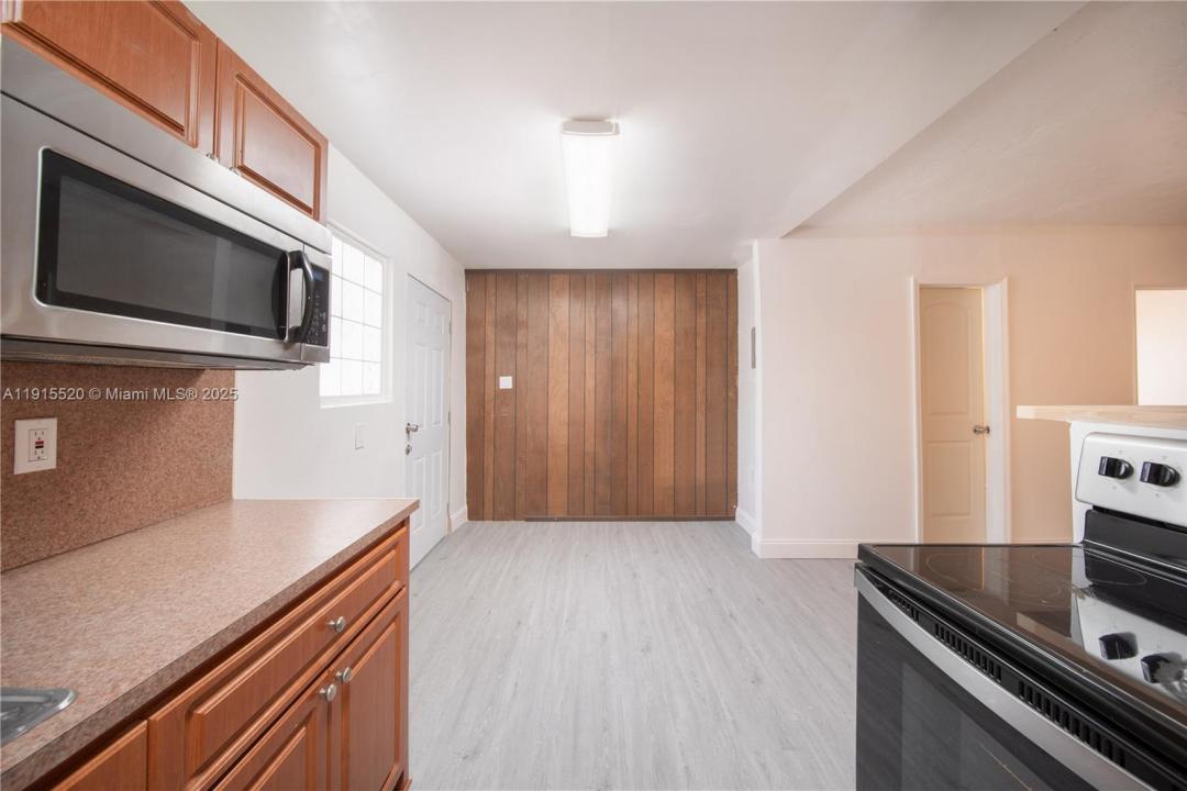 435 SW 33rd Ave 4, Miami, Florida 33135, Stati Uniti