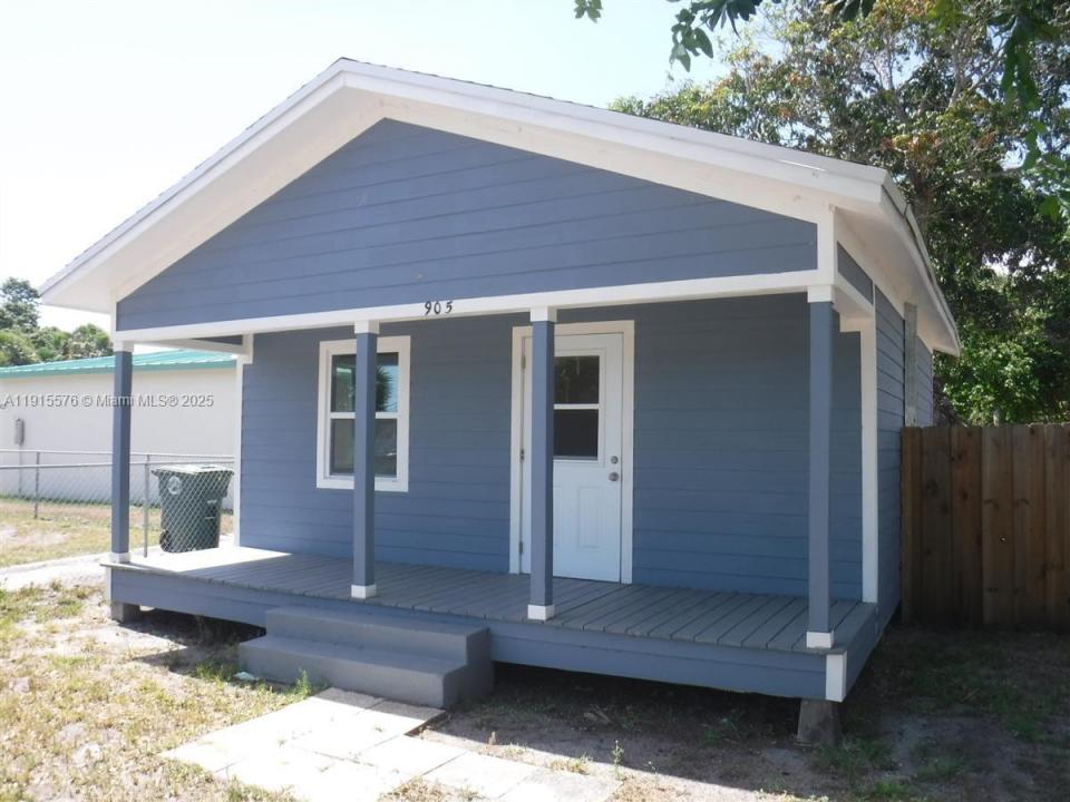909 Avenue B, Fort Pierce, フロリダ 34950, アメリカ合衆国