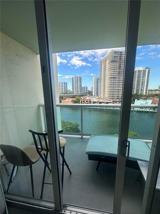 19390 Collins Ave 1019, Sunny Isles Beach, Florida 33160, Stati Uniti