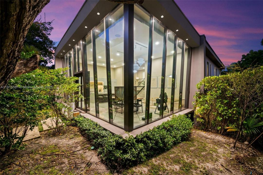 624 N Victoria Park Rd, Fort Lauderdale, Florida 33304