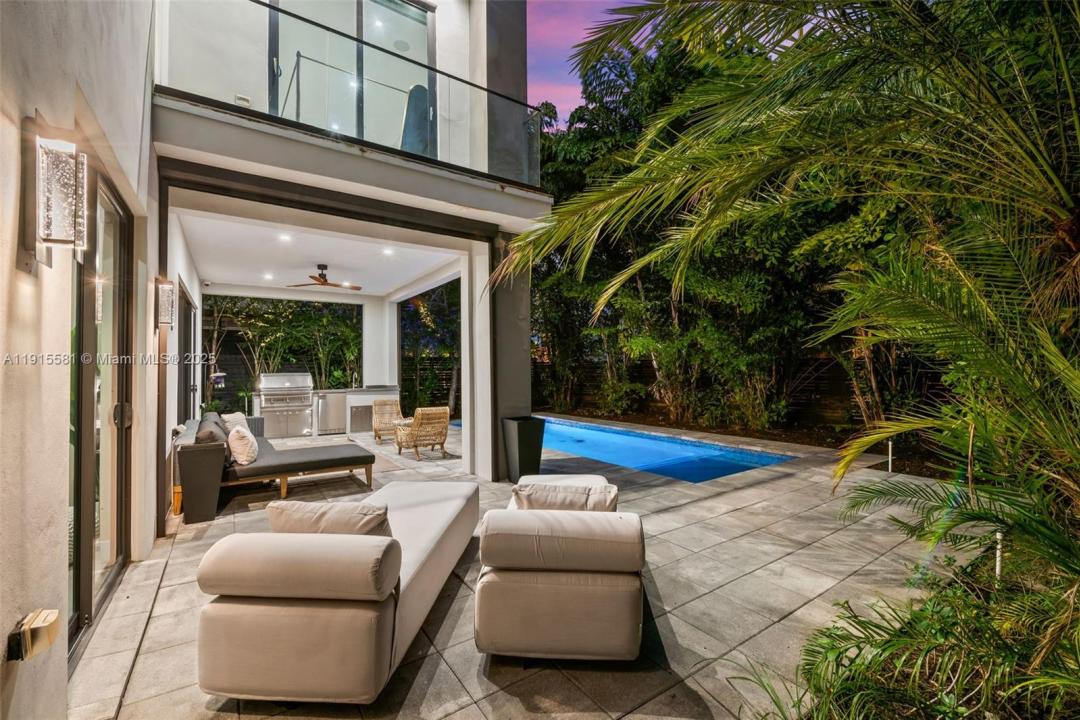 624 N Victoria Park Rd, Fort Lauderdale, Florida 33304