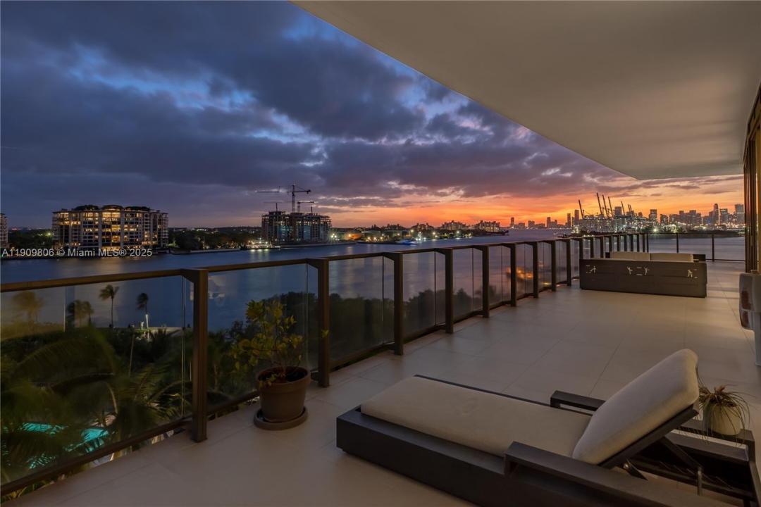 800 S Pointe Dr 704, Miami Beach, Florida 33139, Estados Unidos