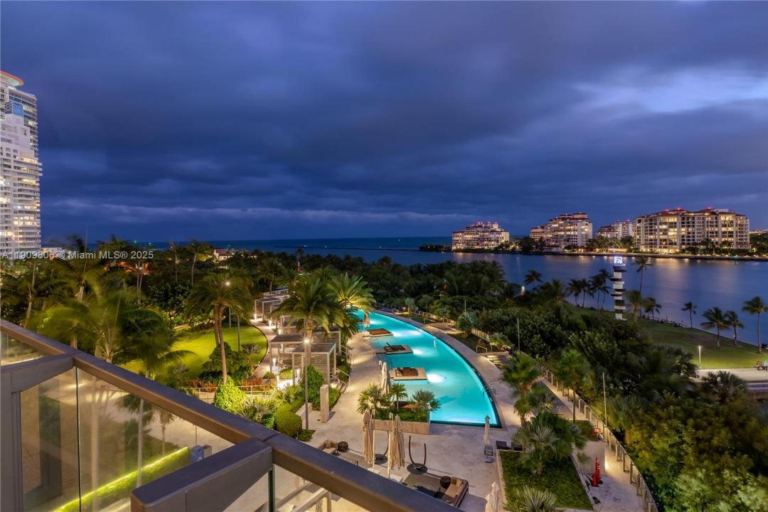 800 S Pointe Dr 704, Miami Beach, Florida 33139, Estados Unidos