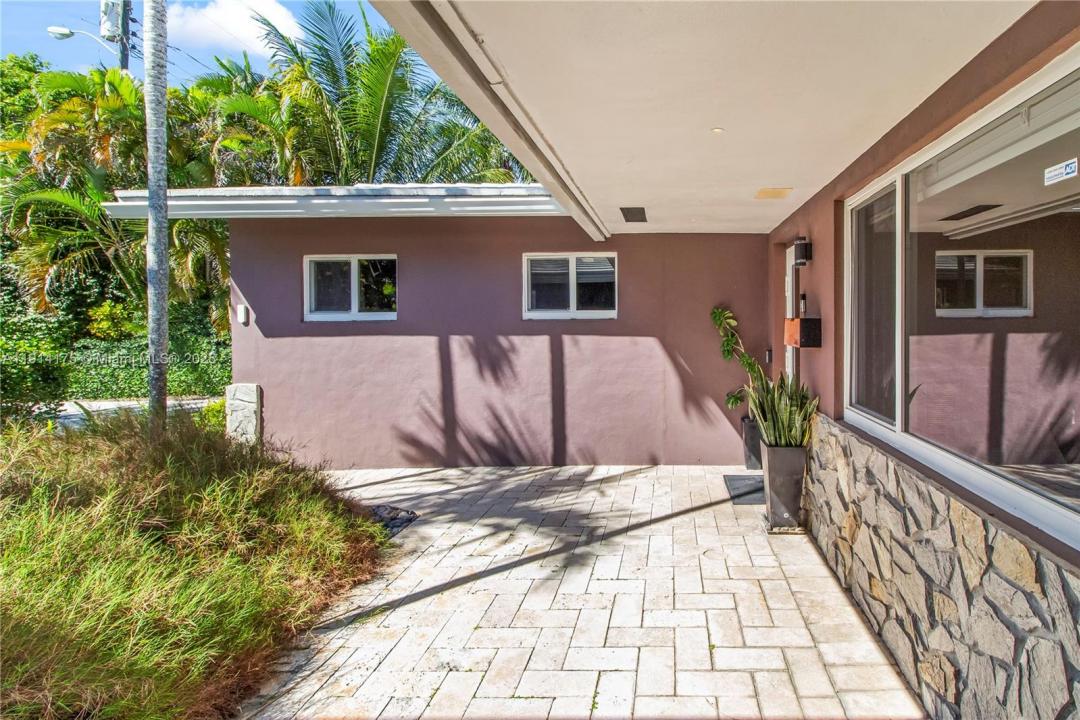 3460 NE 17th Way, Oakland Park, Floride 33334, États-Unis