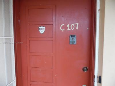 1501 NE 191st St C107, Miami, Florida 33179, USA