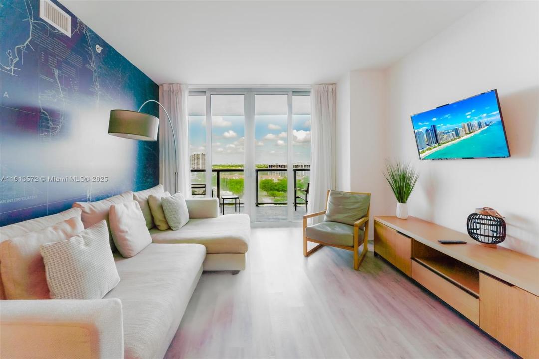 2602 E Hallandale Beach Blvd R1206, Hallandale Beach, Florida 33009, USA