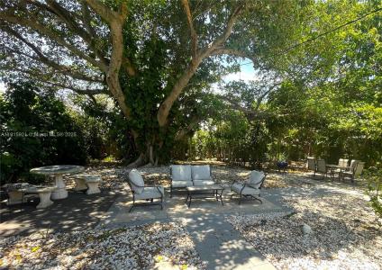 1211 NE 15th Ave 1, Fort Lauderdale, Florida 33304, USA
