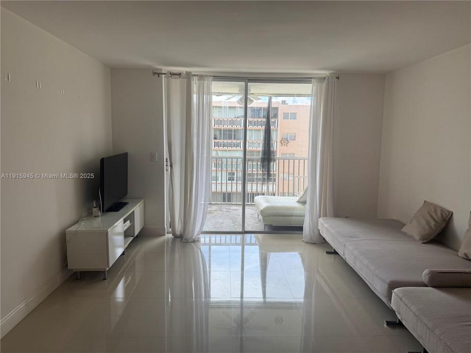 319 NE 14th Ave 603, Hallandale Beach, 佛羅里達州 33009, 美國