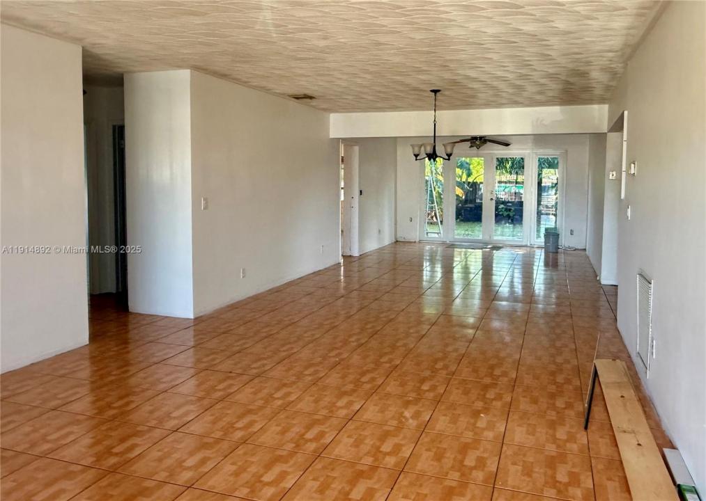 7340 Allen Dr, Hollywood, Florida 33024, USA