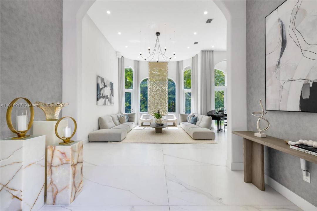 8941 SW 65th Ct 8941, Pinecrest, Florida 33156