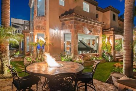 Bayside Walk, San Diego, California 92109