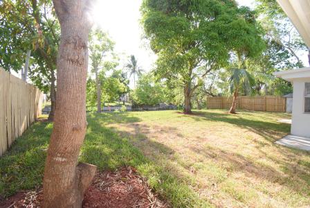 3541 NW 37th Avenue, Lauderdale Lakes, Florida 33309