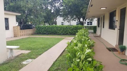 803 NE 8th St, Hallandale Beach, Floryda 33009, USA