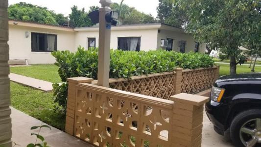 803 NE 8th St, Hallandale Beach, Floryda 33009, USA