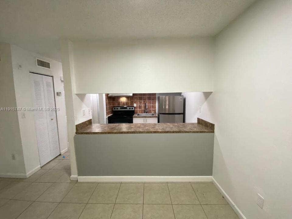 291 NW 177th St C-110, Miami Gardens, Florida 33169, Stati Uniti