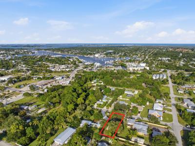 5028 SE Driftwood Avenue, Stuart, Florida 34997