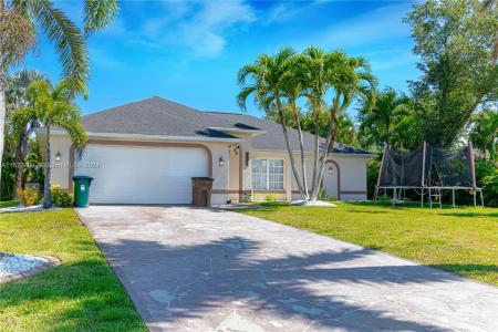 2043 NW 6th Terrace Terrace, Cape Coral, Флорида 33993, Соединенные Штаты
