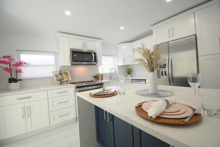 3541 NW 37th Avenue, Lauderdale Lakes, Florida 33309, USA