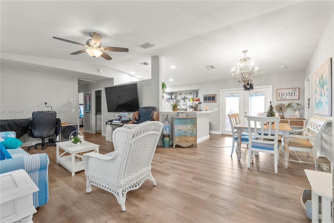 302 Floyd ave S, Naples, 佛羅里達州 33976, 美國