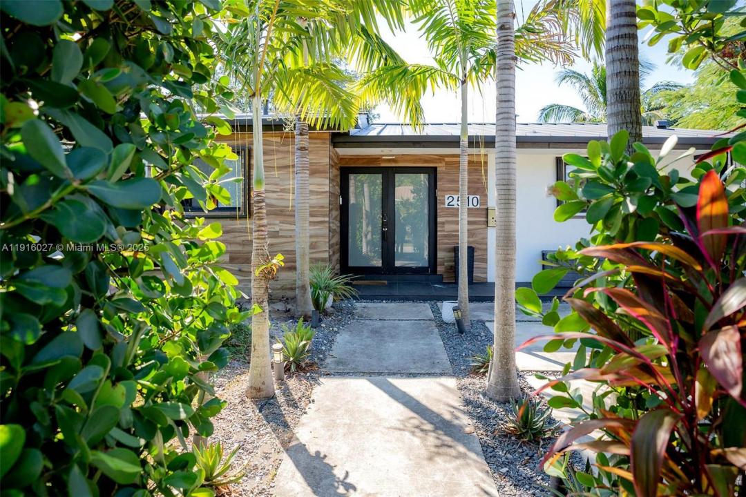 2510 NE 207th Ter, Miami, Florida 33180, HOA KỲ