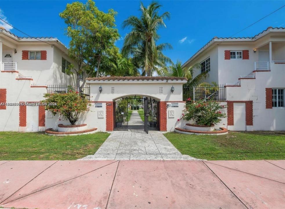 1197 Marseille Dr 12, Miami Beach, Floride 33141, États-Unis