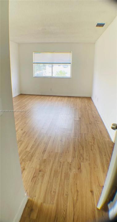 5814 NW 22nd St 21-E, Lauderhill, Флорида 33313, Соединенные Штаты