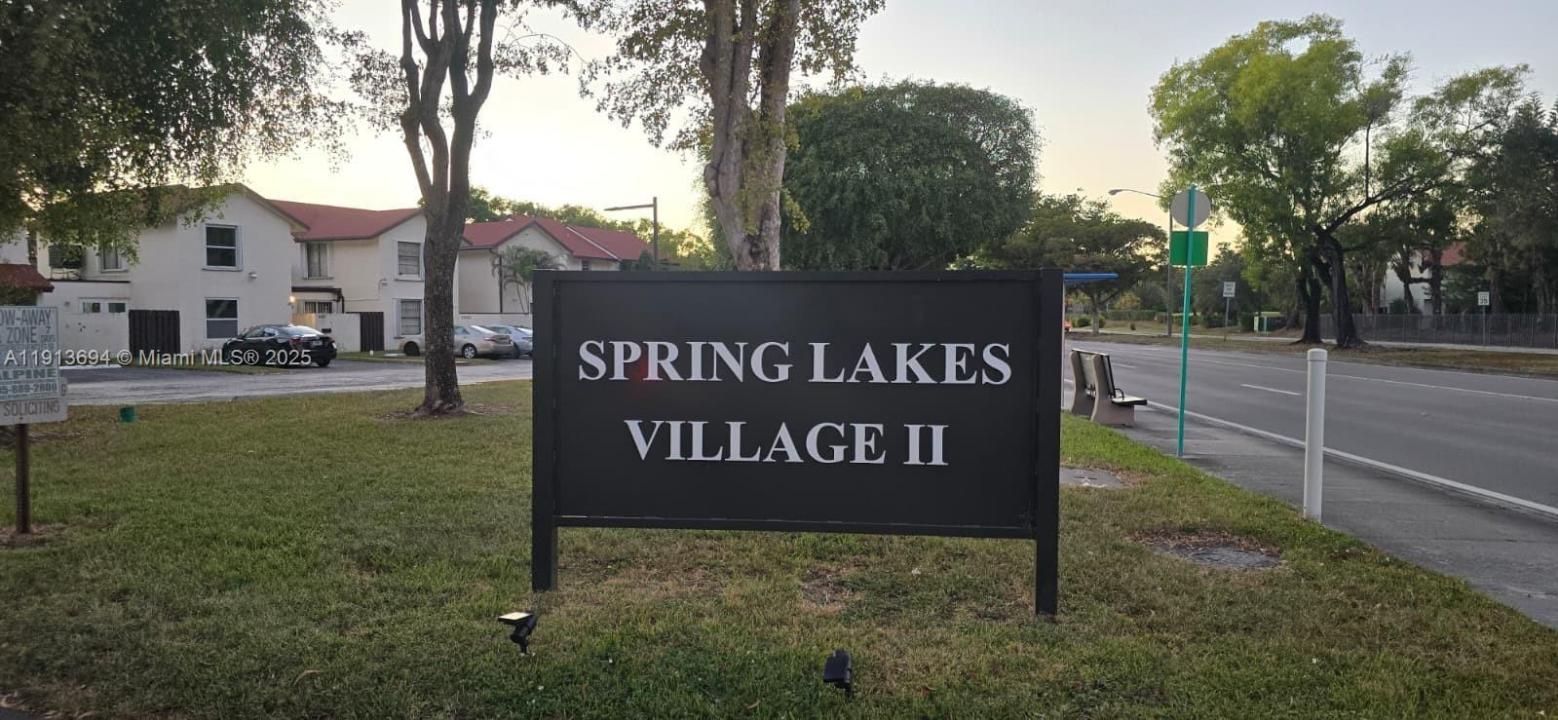 10454 NW 5th Ter 4-30, Miami, Florida 33172, USA