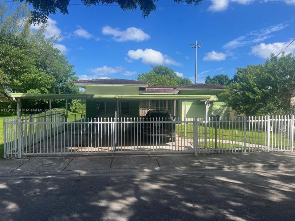 4751 NW 15th Ave, Miami, Florida 33142