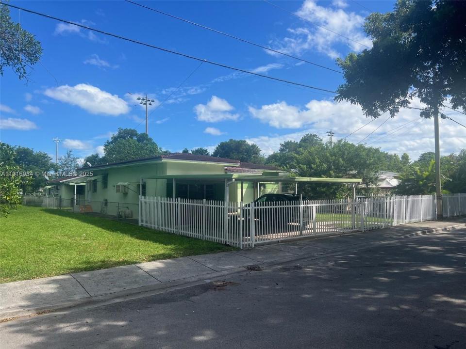 4751 NW 15th Ave, Miami, Florida 33142