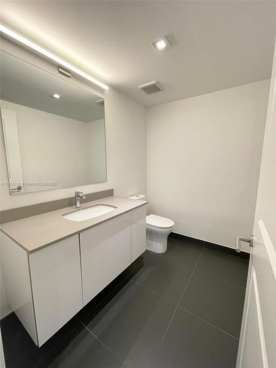 1600 NE 1st Ave 3705, Miami, פלורידה 33132, ארצות הברית של אמריקה 