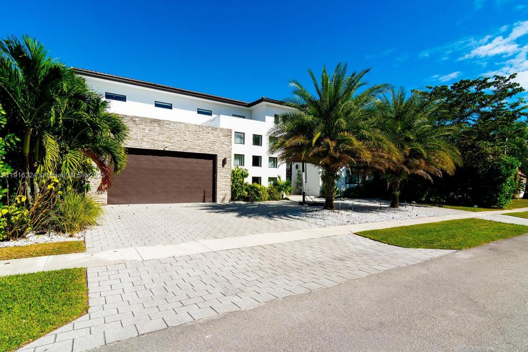 10151 SW 3rd St, Plantation, Florida 33324, Estados Unidos