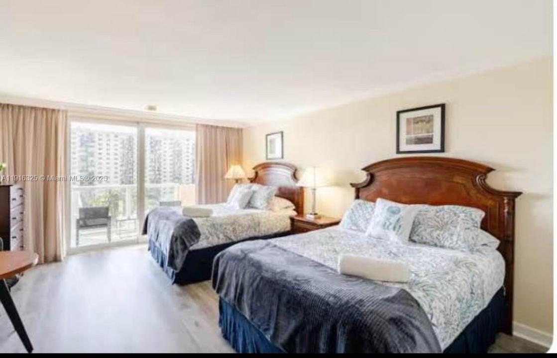 19201 Collins Ave 733, Sunny Isles Beach, Floride 33160, États-Unis