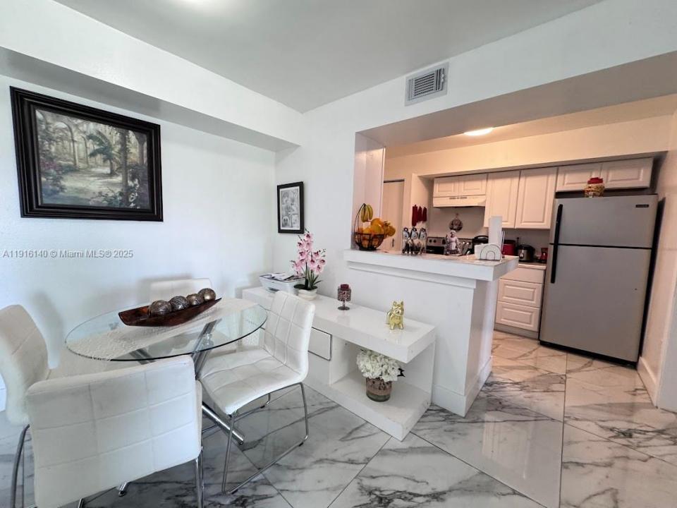 15241 SW 80th St 207, Miami, Florida 33193