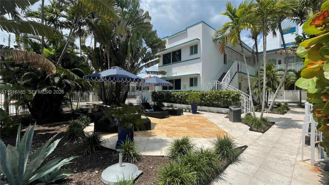 7710 Harding Ave 408, Miami Beach, Florida 33141, USA