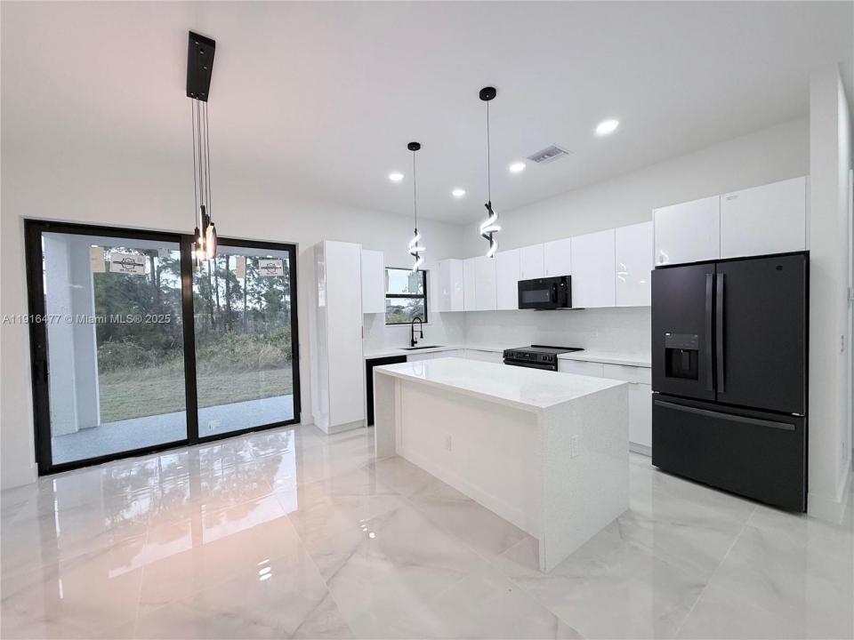 2614 45 Street W, Lehigh Acres, Floride 33971, États-Unis