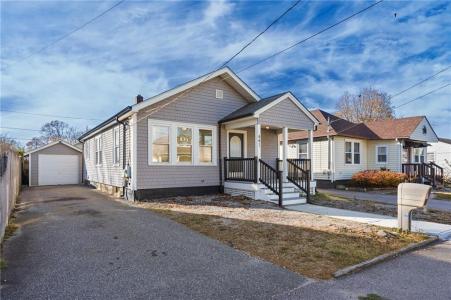 447 Harrington Avenue, Warwick, Rhode Island 02888, États-Unis