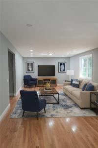 111 Cider Mill Road, North Smithfield, Rhode Island 02896, USA