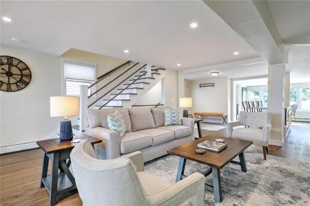 45 White Avenue, East Providence, 로드아일랜드 02915, 미국