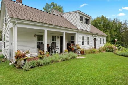 16 Burgess Road, Foster, Rhode Island 02825, États-Unis